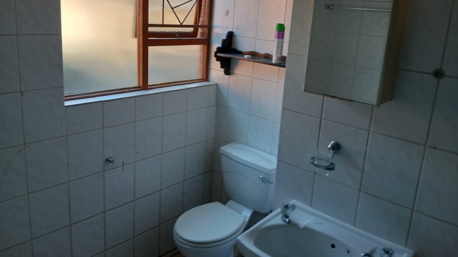 To Let 3 Bedroom Property for Rent in Langenhovenpark Free State